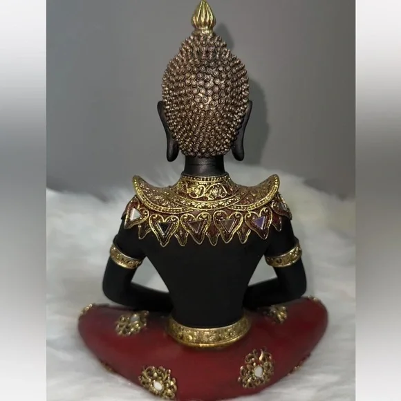 Gold and Red Buddha Statue - Picture 2 of 5